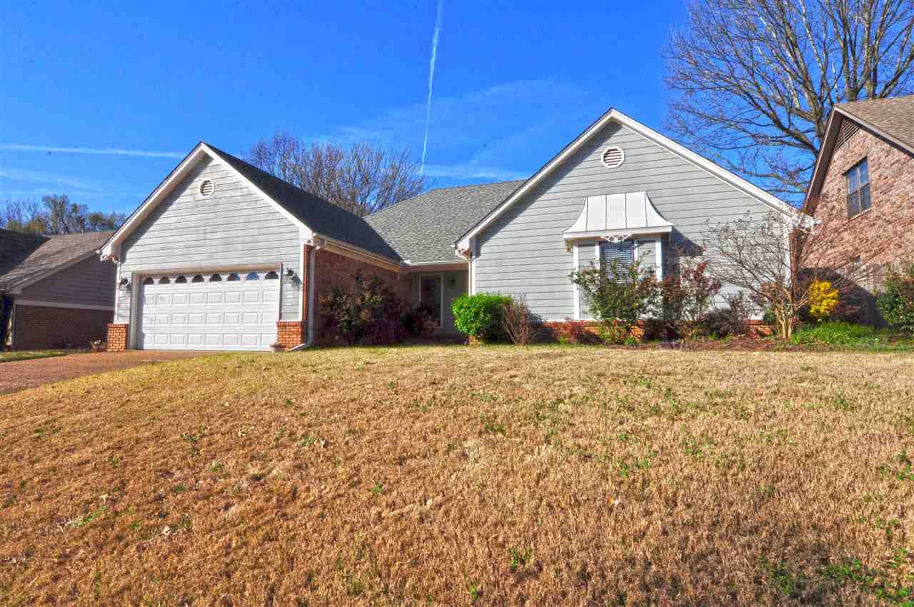 Photo 1 of 25 — 6492 STAR CREST DR, Bartlett, TN 38134