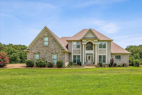 Photo of 4620 THOMPSON LN, Byhalia, MS 38611 (MLS # 10226539)