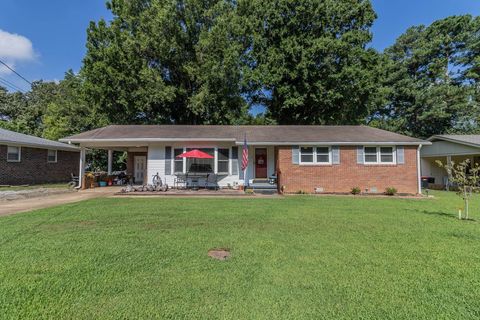 Photo of 1135 N 28TH AVE, Humboldt, TN 38343 (MLS # 10215600)