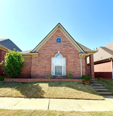 Photo of 6833 SHOWBOAT LN, Cordova, TN 38018 (MLS # 10219565)