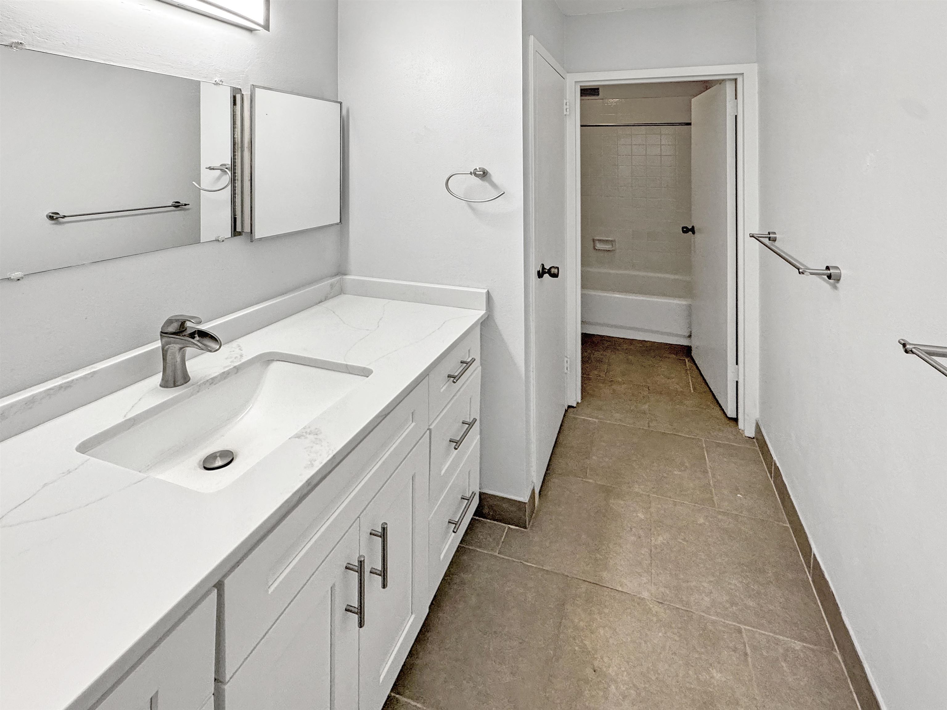 Memphis, Tennessee 38111, United States, 1 Bedroom Bedrooms, ,1 BathroomBathrooms,Residential,Active,220166