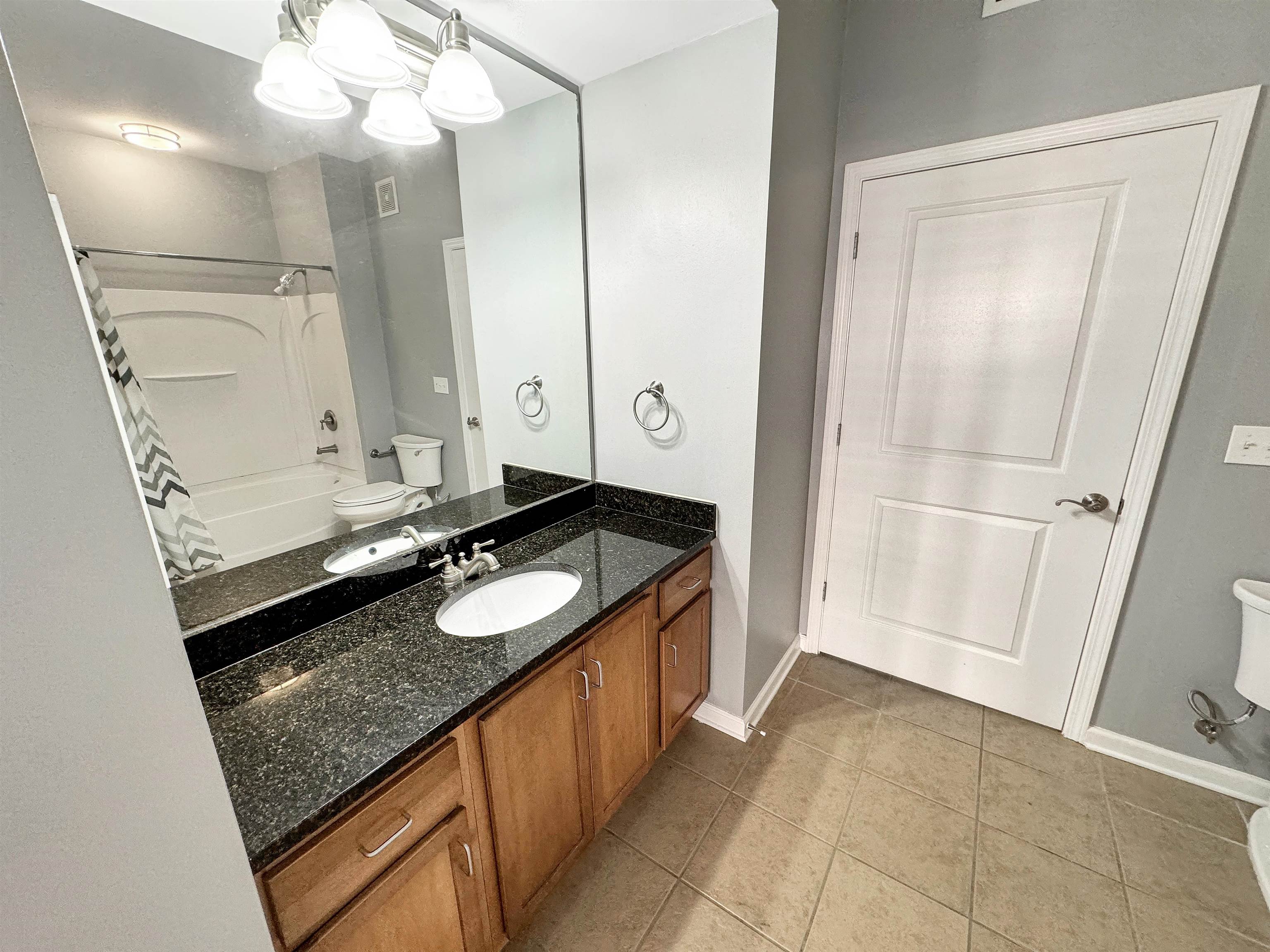 Memphis, Tennessee 38103, United States, 1 Bedroom Bedrooms, ,1 BathroomBathrooms,Residential,Active,41953