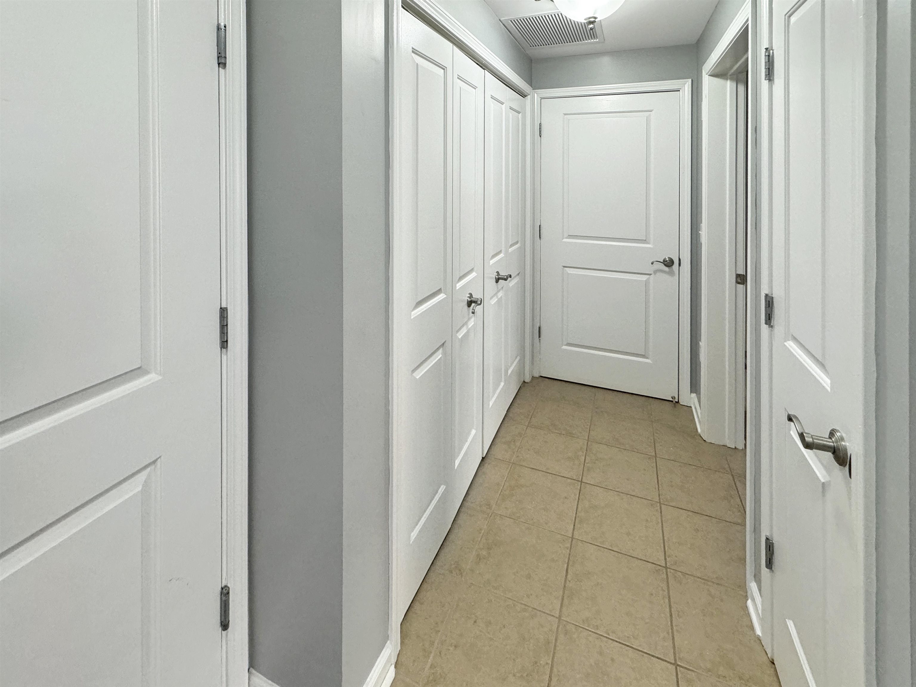 Memphis, Tennessee 38103, United States, 1 Bedroom Bedrooms, ,1 BathroomBathrooms,Residential,Active,41953