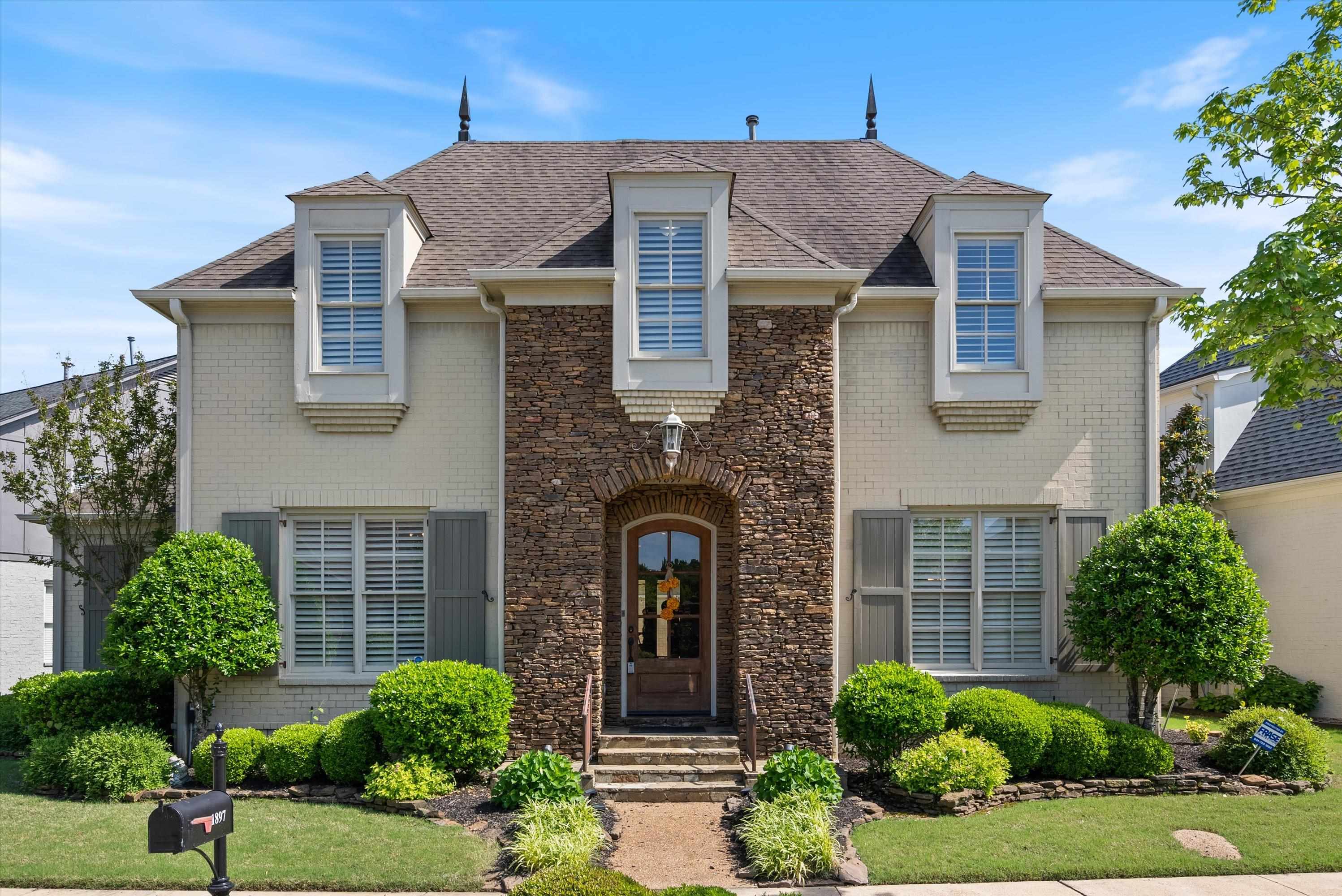 View Collierville, TN 38017 house
