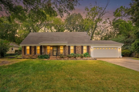 Photo of 2531 MIMOSA TREE DR, Germantown, TN 38138 (MLS # 10231907)