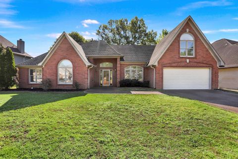 Photo of 1130 SUGAR LN, Collierville, TN 38017 (MLS # 10219080)