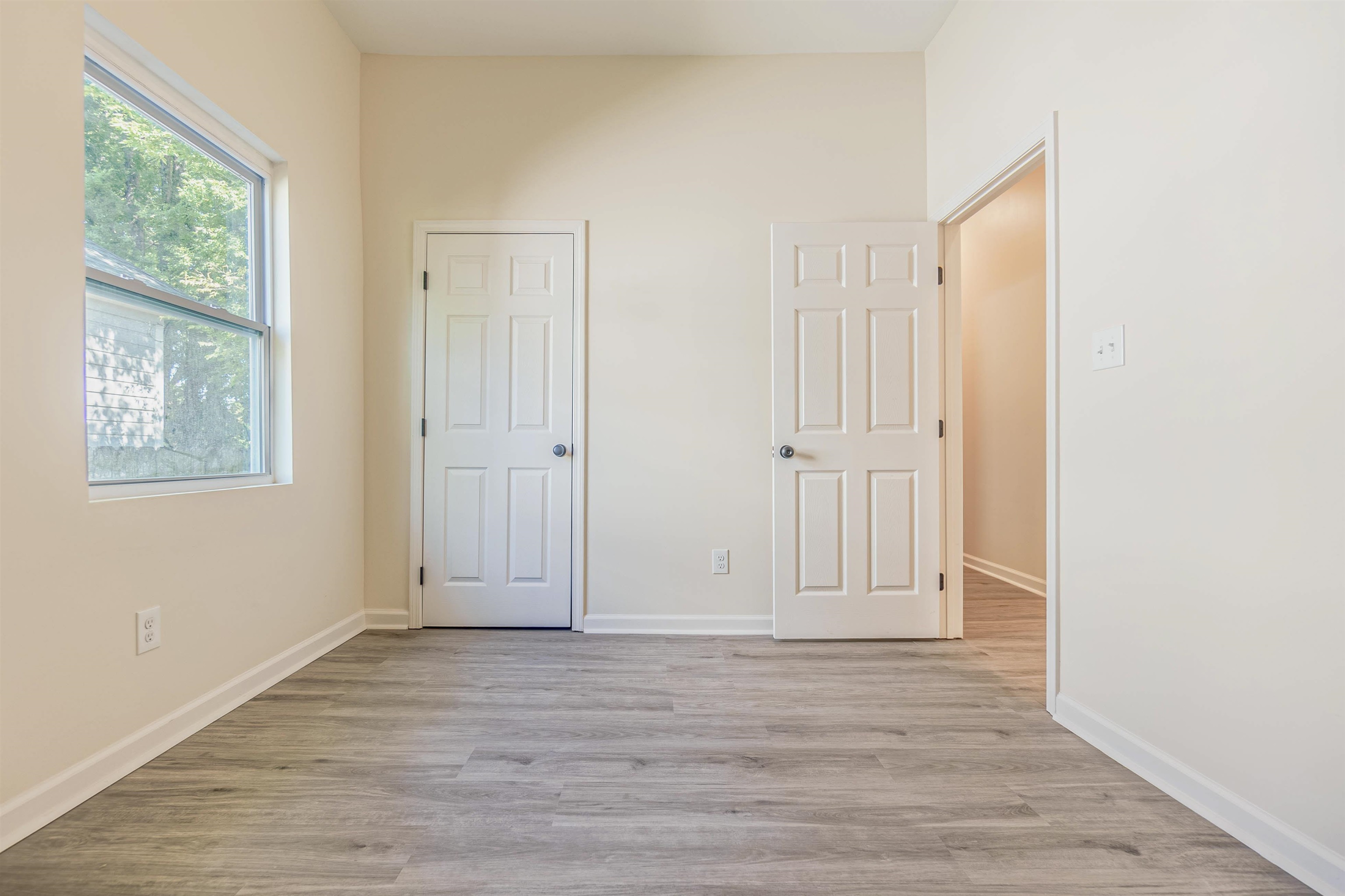 Memphis, Tennessee 38107, United States, 4 Bedrooms Bedrooms, ,2 BathroomsBathrooms,Residential,Active,47683