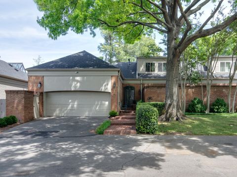 Photo of 4032 DUMAINE WAY 74 #74, Memphis, TN 38117 (MLS # 10219774)