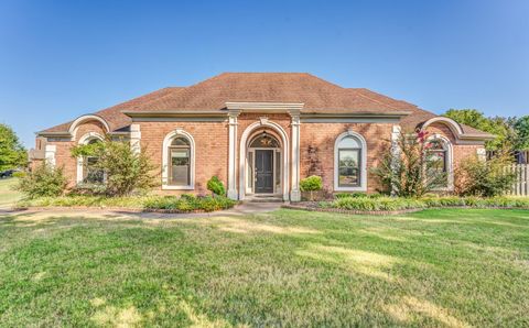 Photo of 9667 PINE POINT DR, Lakeland, TN 38002 (MLS # 10205930)