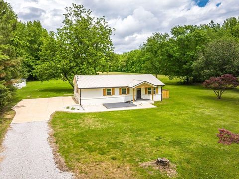 Photo of 240 DOGWOOD RD, Somerville, TN 38068 (MLS # 10206460)