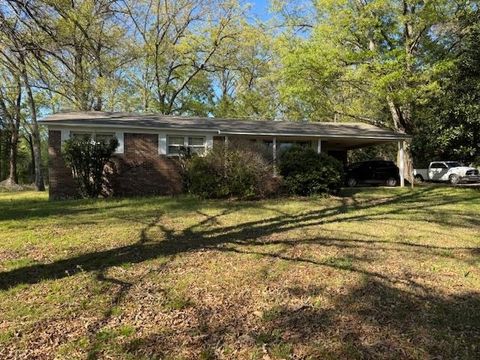 Photo of 785 LAKE HARDEMAN RD, Hickory Valley, TN 38042 (MLS # 10219718)