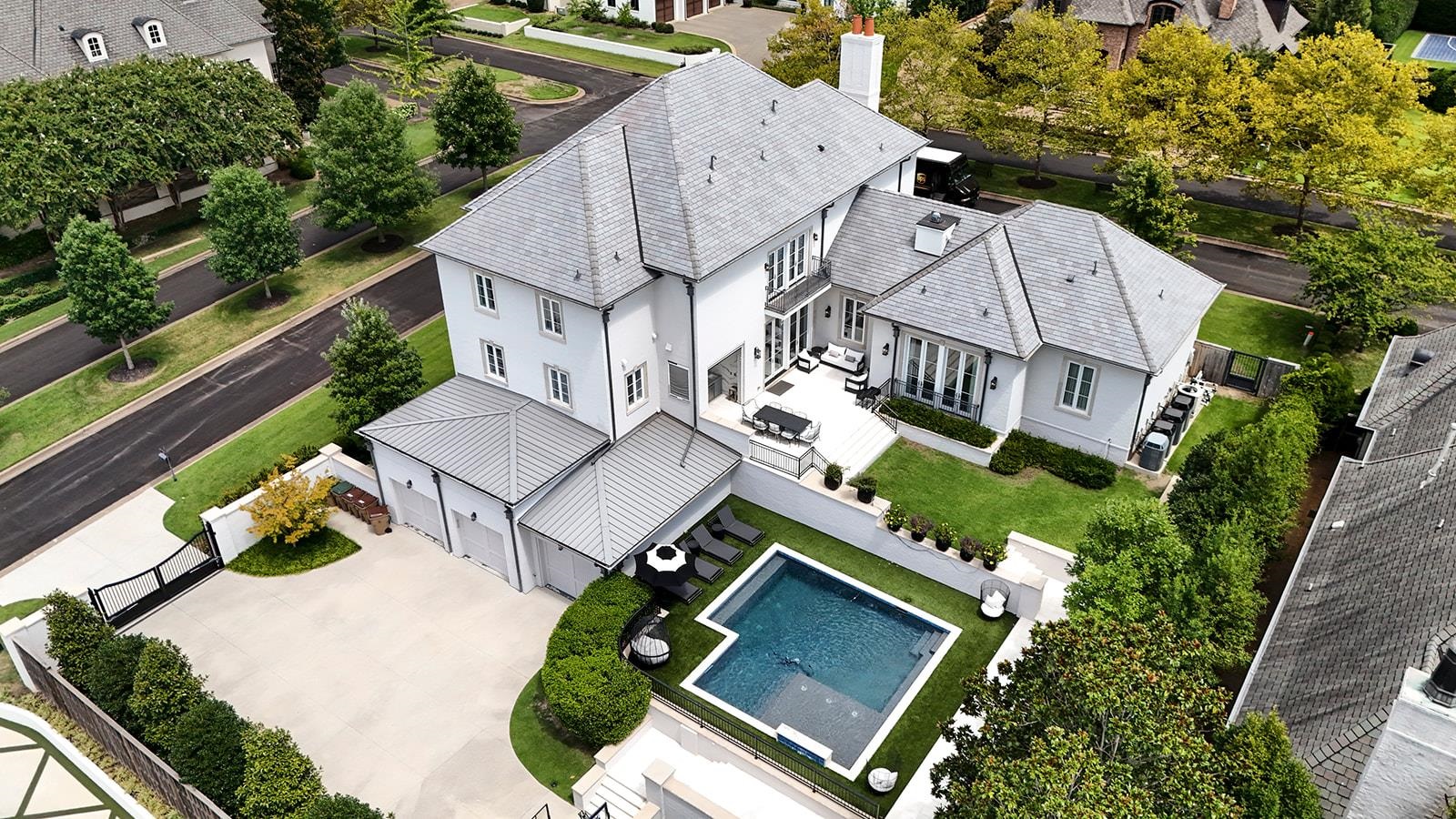 6211 DOVECOTE LN