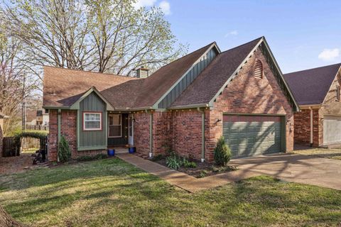 Photo of 382 BOOTH LN, Collierville, TN 38017 (MLS # 10217252)