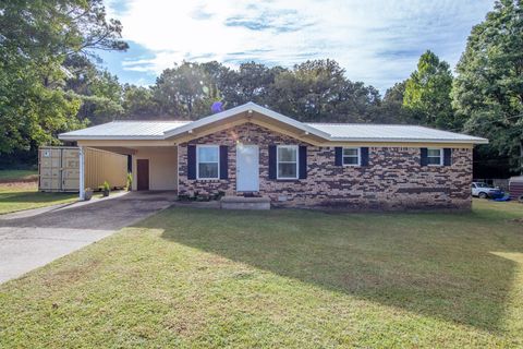 Photo of 10 HARDY RD, Adamsville, TN 38310 (MLS # 10204771)
