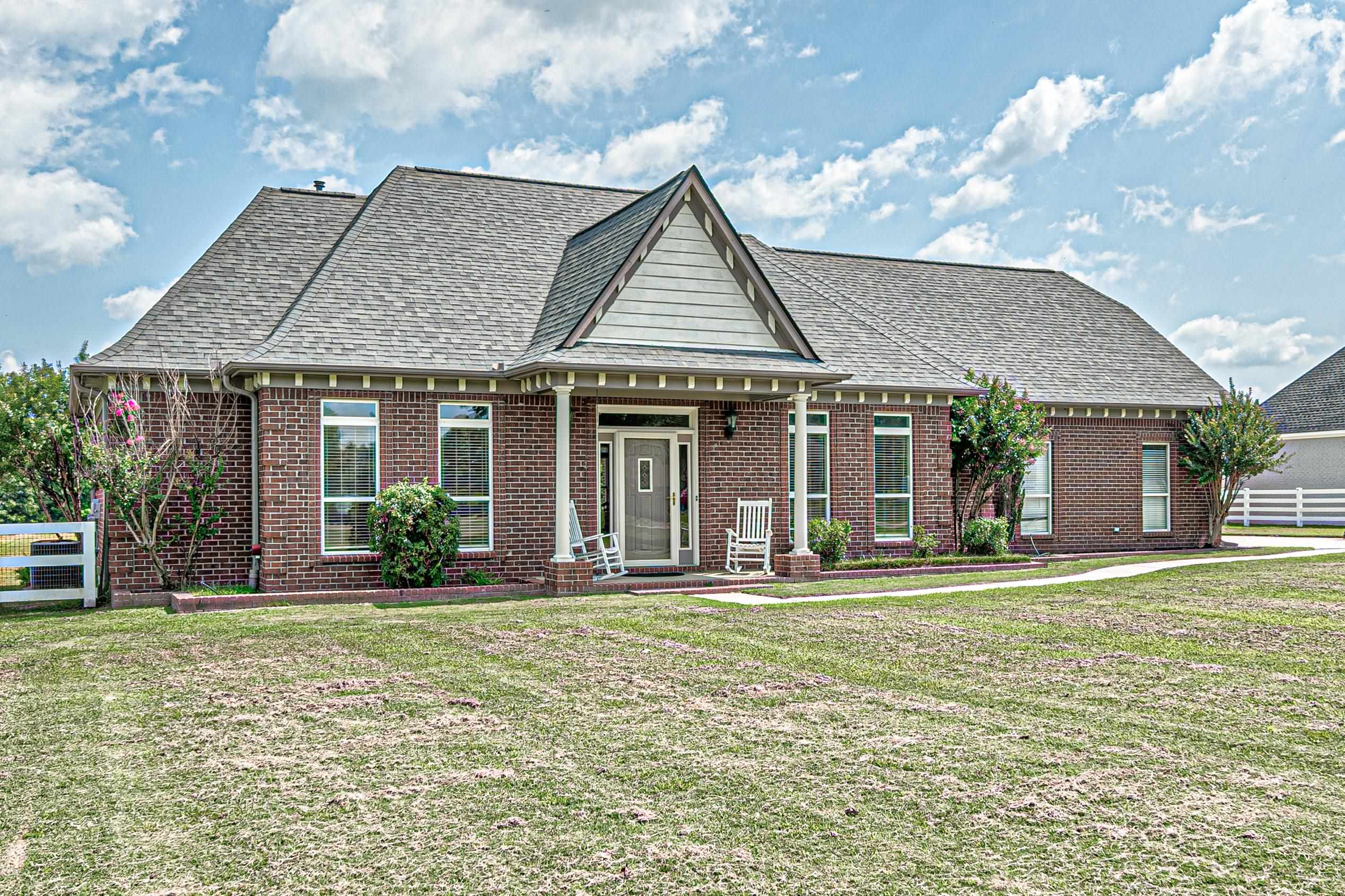 Photo 2 of 25 of 9530 BOLTON ESTATES RD house