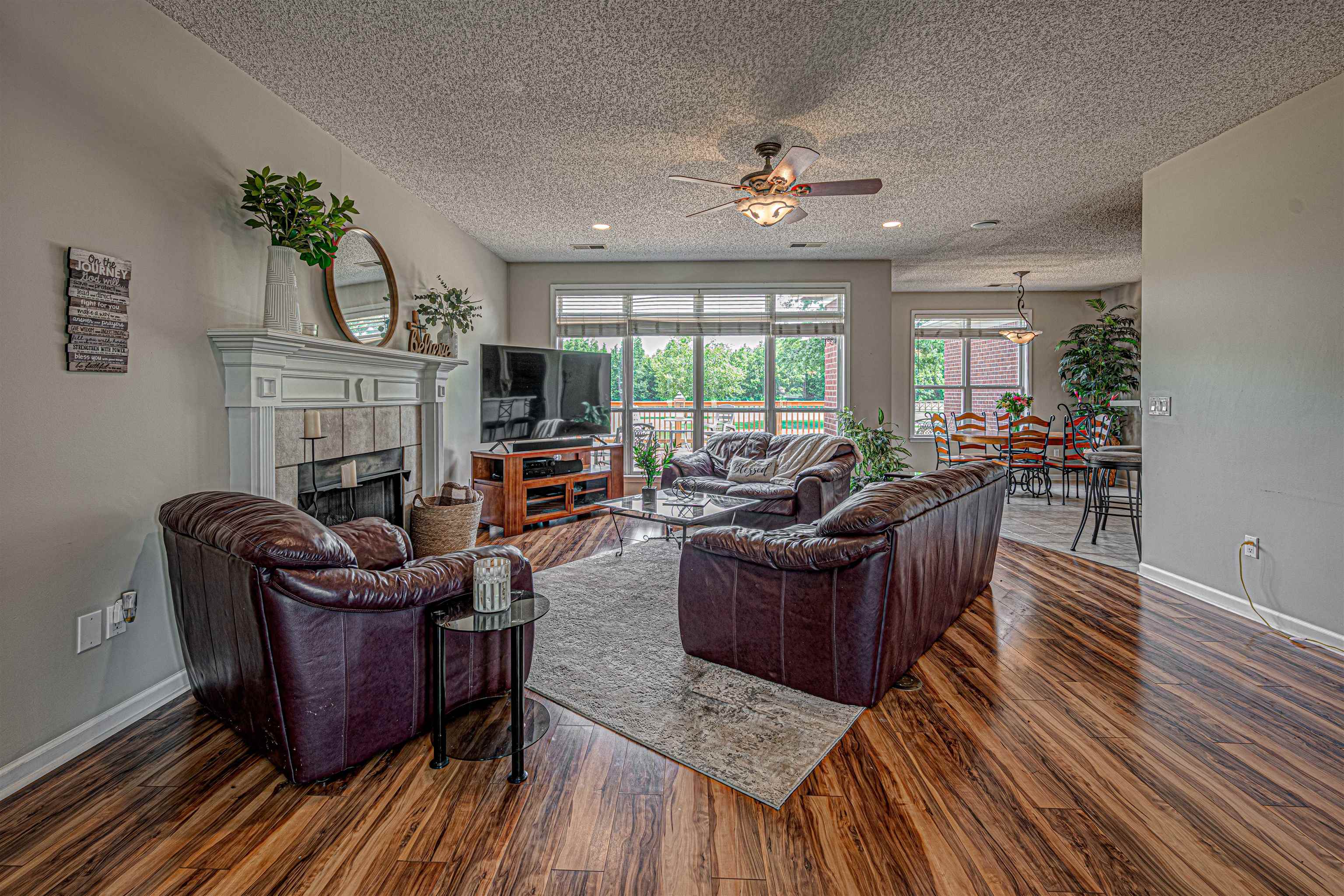 Photo 6 of 25 of 9530 BOLTON ESTATES RD house