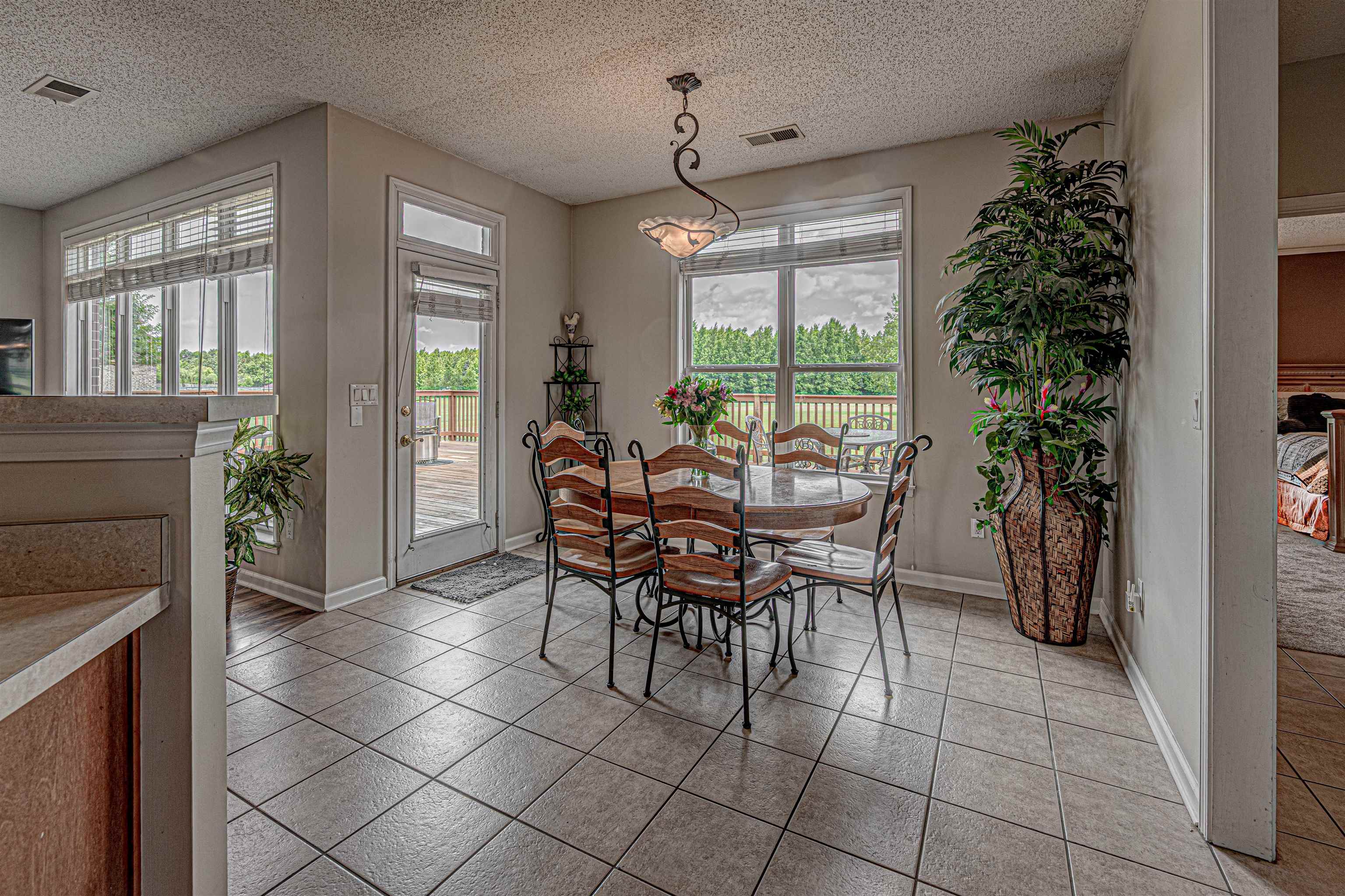 Photo 9 of 25 of 9530 BOLTON ESTATES RD house