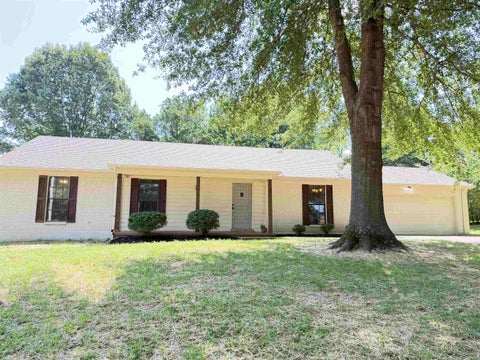 Photo of 388 PARK HILL RD, Collierville, TN 38017 (MLS # 10223628)