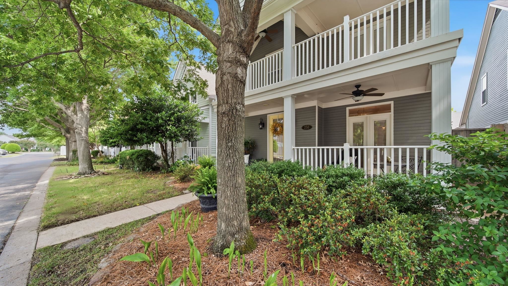 250 FLEETS ISLAND DR
