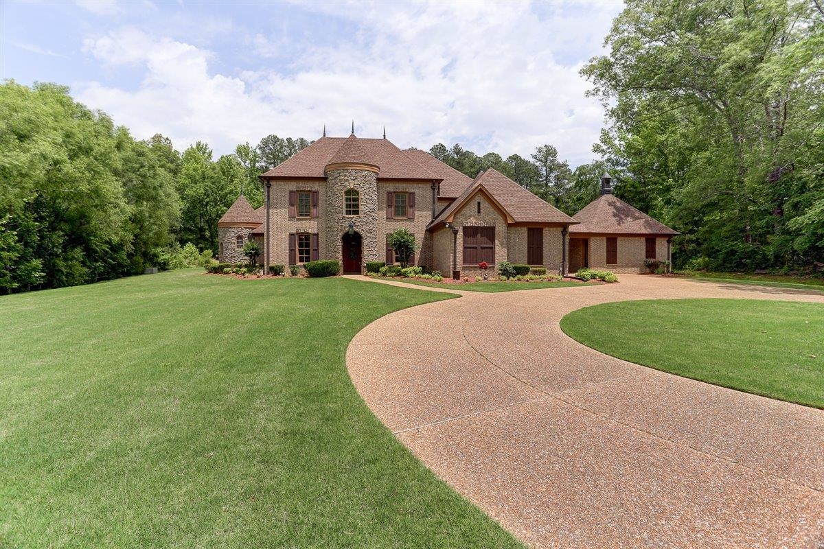 100 WHITEHALL CT

                                                                             Unicorp/Eads                                

                                    , TN - $875,000
