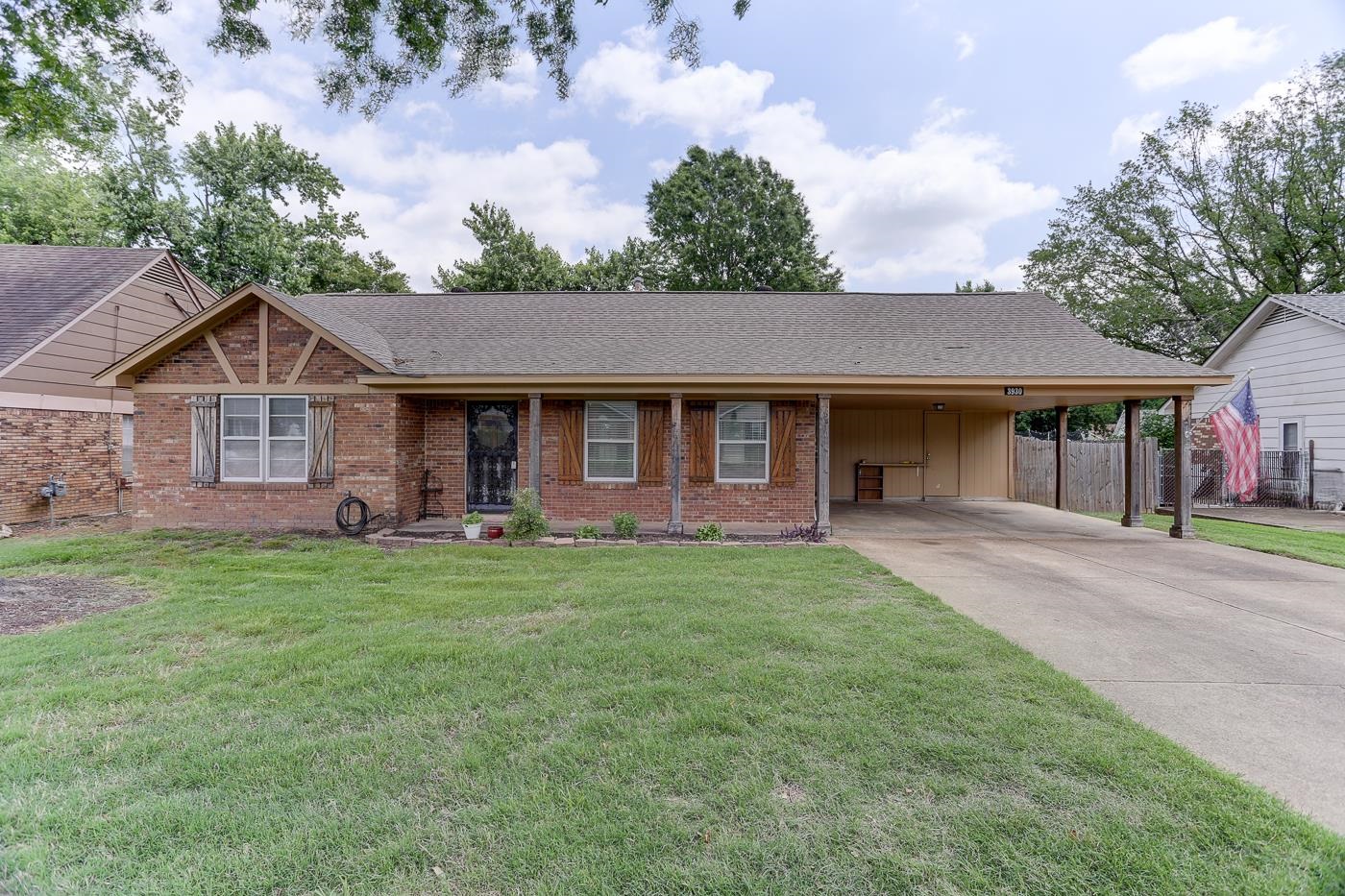 3930 LAURELHILL LN

                                                                             Bartlett                                

                                    , TN - $285,000