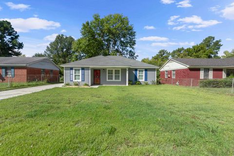 Photo of 4269 TOMAHAWK ST, Memphis, TN 38109 (MLS # 10198619)