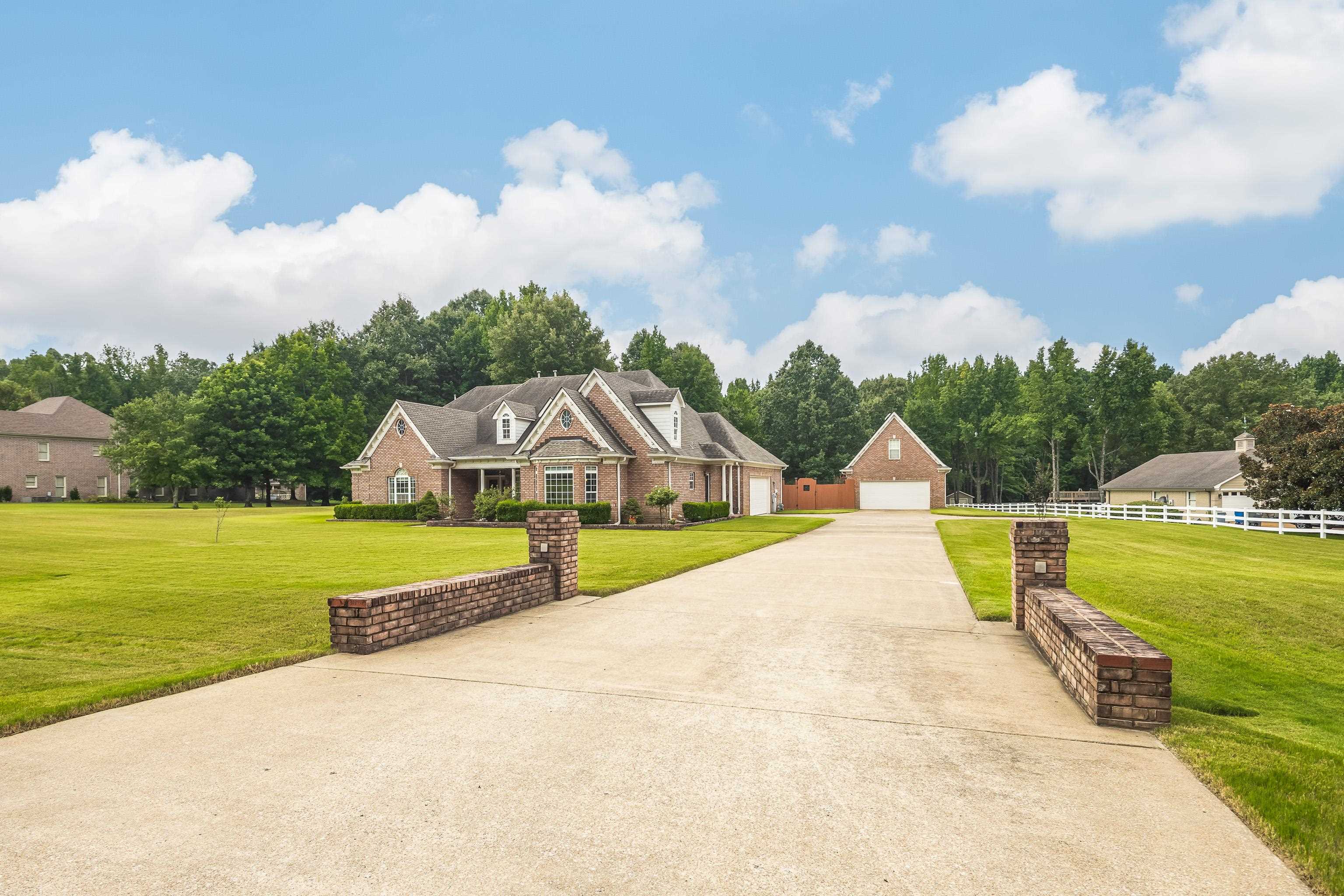 10465 BENTBROOKE DR