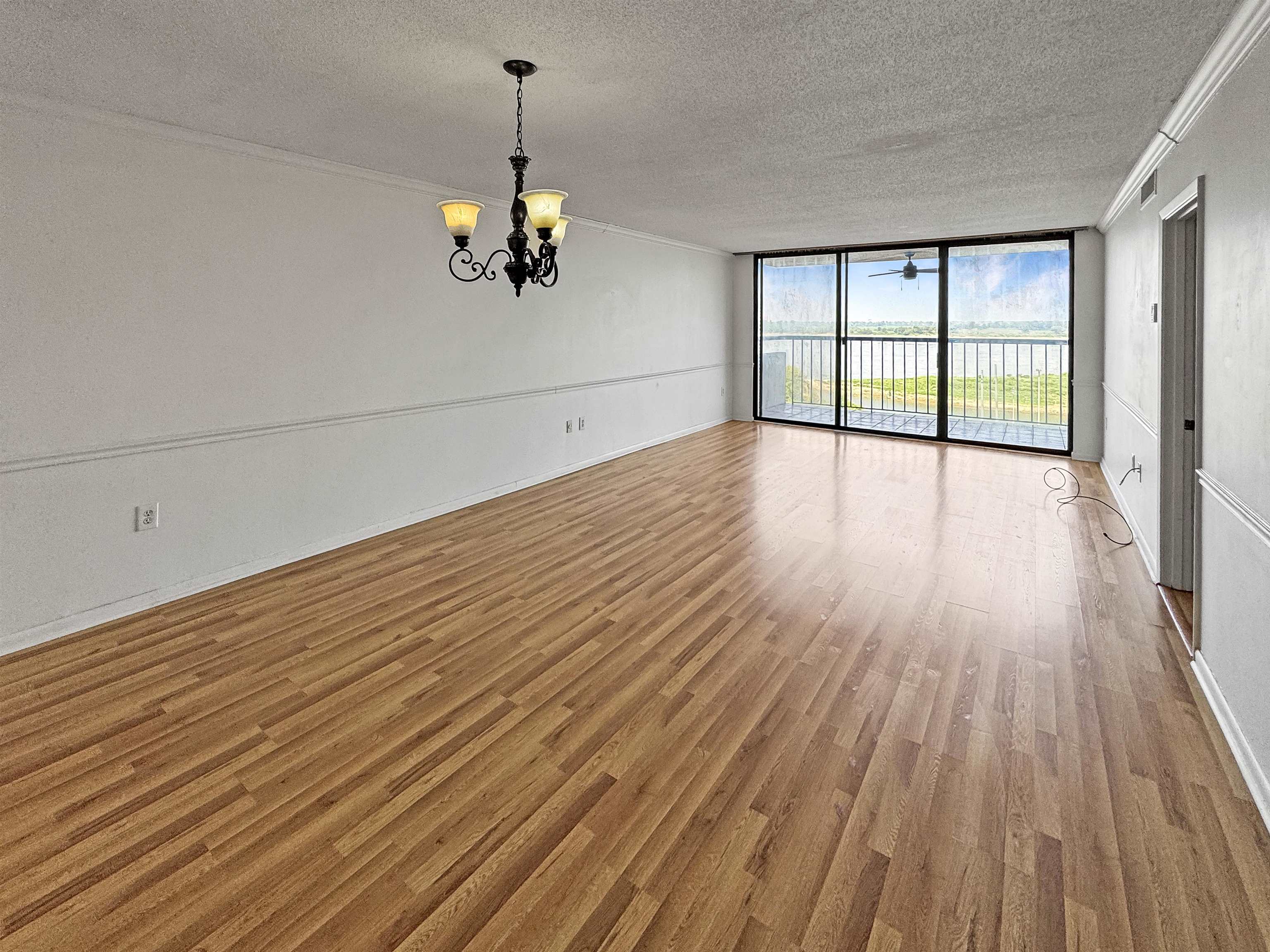 Memphis, Tennessee 38103, United States, 1 Bedroom Bedrooms, ,1 BathroomBathrooms,Residential,Active,212366