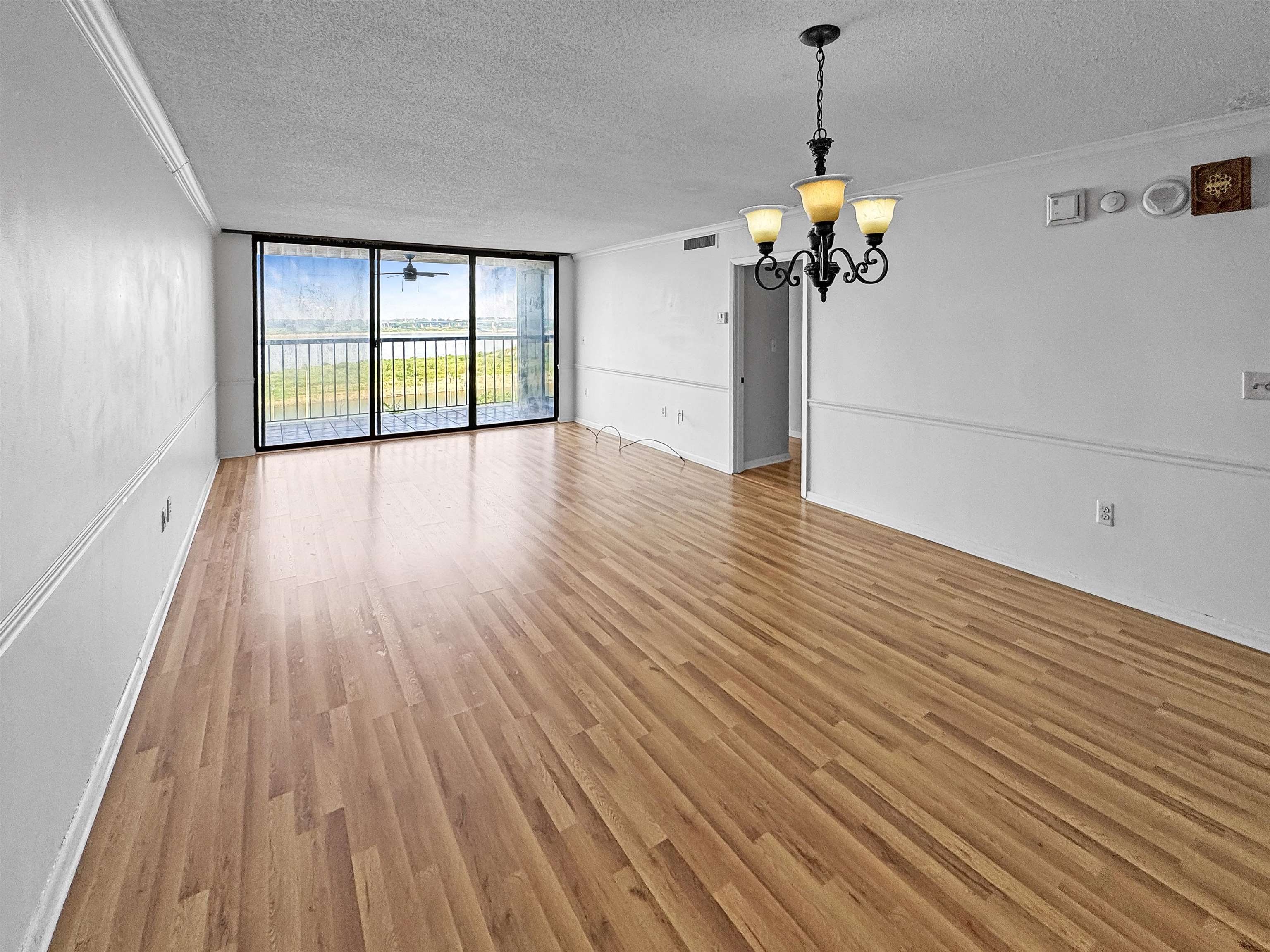 Memphis, Tennessee 38103, United States, 1 Bedroom Bedrooms, ,1 BathroomBathrooms,Residential,Active,212366