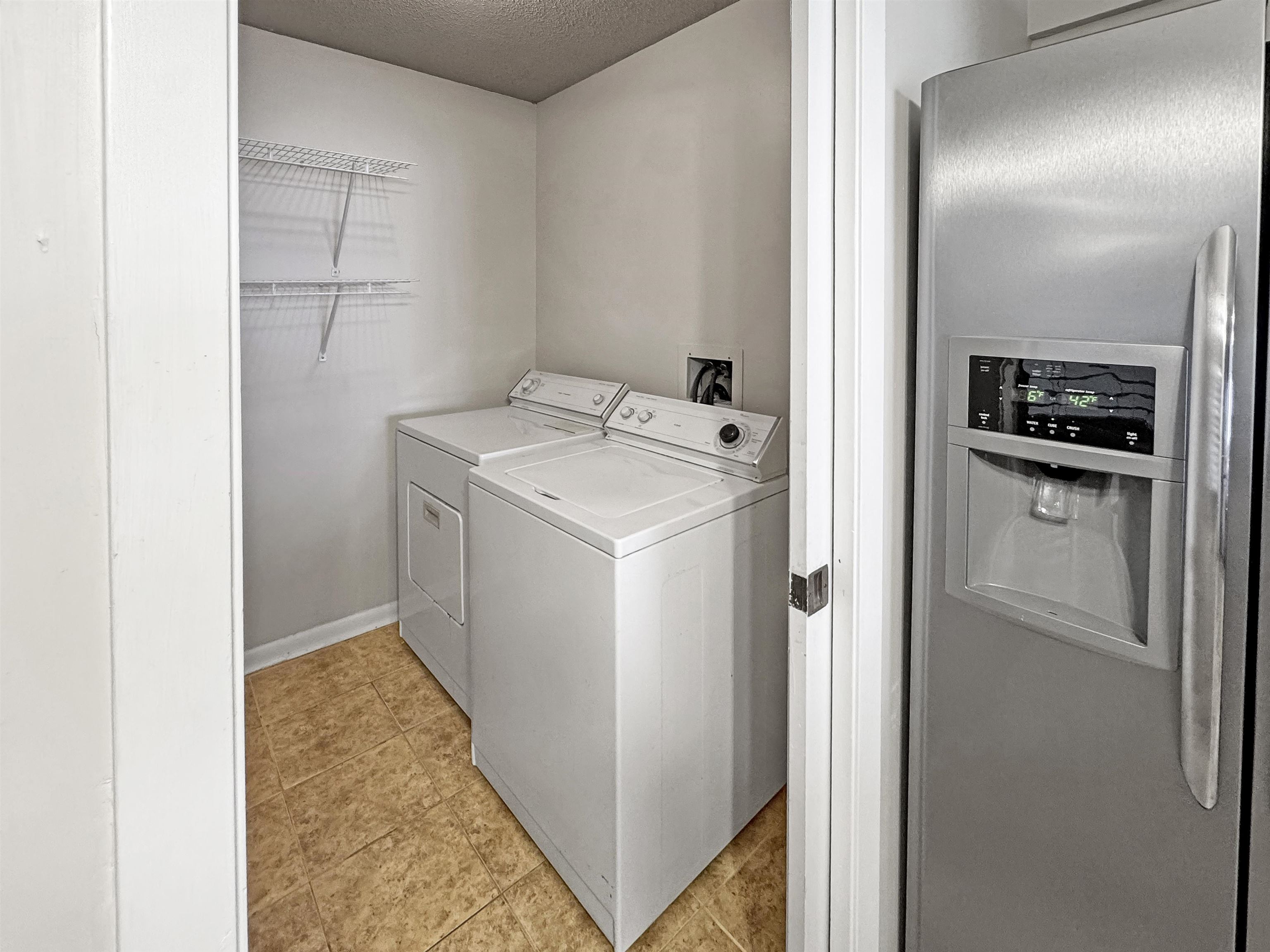 Memphis, Tennessee 38103, United States, 1 Bedroom Bedrooms, ,1 BathroomBathrooms,Residential,Active,212366