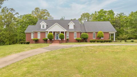 Photo of 975 BRECKENRIDGE LN, Savannah, TN 38372 (MLS # 10219221)