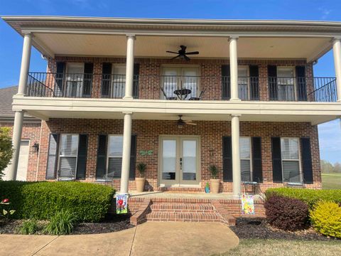Photo of 211 GLENMORE ST, Corinth, MS 38834 (MLS # 10213802)
