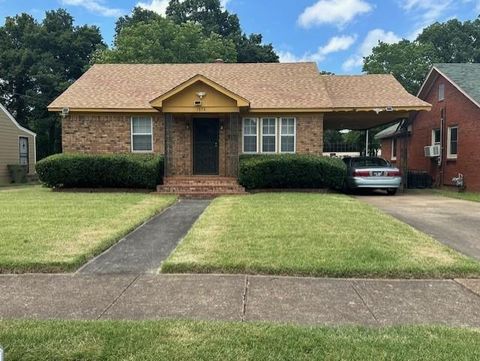 Photo of 1878 HUBERT AVE, Memphis, TN 38108 (MLS # 10227008)