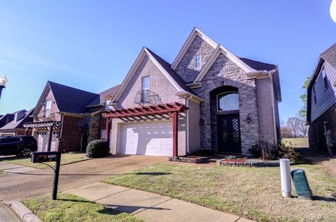 Photo of 7656 GLEN LAUREL WAY, Unincorporated, TN 38125 (MLS # 10217429)