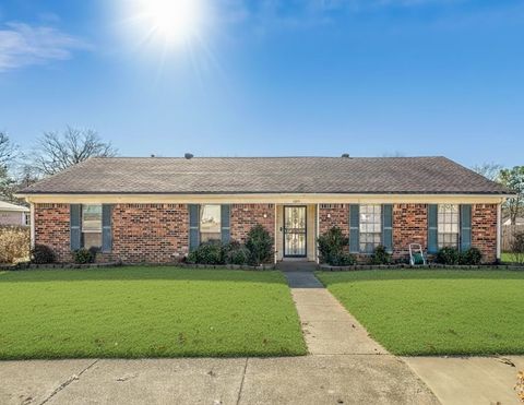 Photo of 6403 PRAIRIE VIEW DR, Bartlett, TN 38134 (MLS # 10212072)