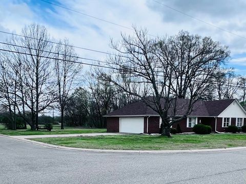 Photo of 950 SANDRA ST, Dyersburg, TN 38024 (MLS # 10217009)