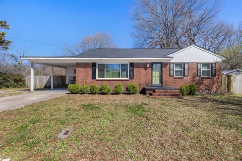 Photo of 102 W 5TH STREET ST, Iuka, MS 38852 (MLS # 10212984)