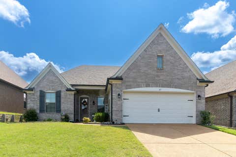 Photo of 65 BRIAR HOLLOW LN, Oakland, TN 38060 (MLS # 10225144)