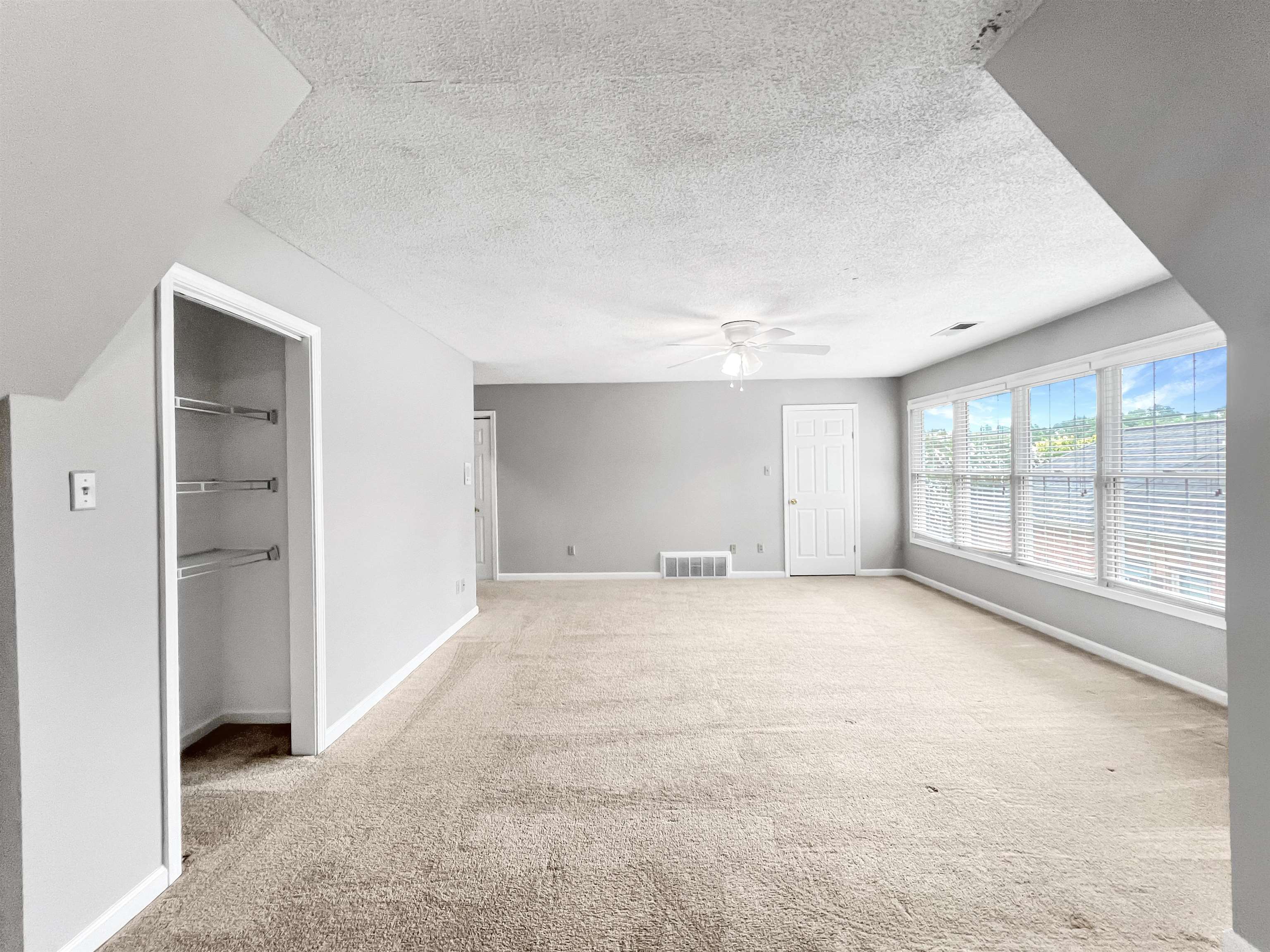 Collierville, Tennessee 38017, United States, 4 Bedrooms Bedrooms, ,4 BathroomsBathrooms,Residential,Active,63056