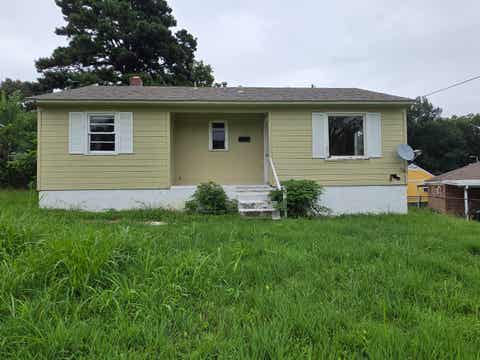 Photo of 3542 ASHFORD RD, Memphis, TN 38109 (MLS # 10226912)