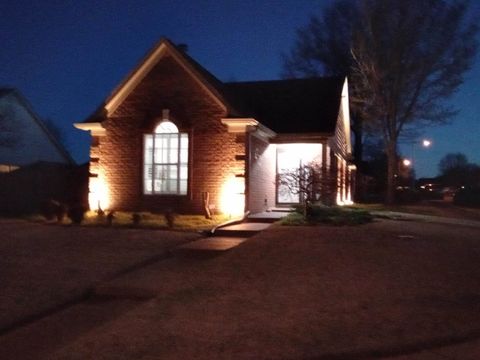 Photo of 6907 MANSLICK RD, Unincorporated, TN 38018 (MLS # 10216697)