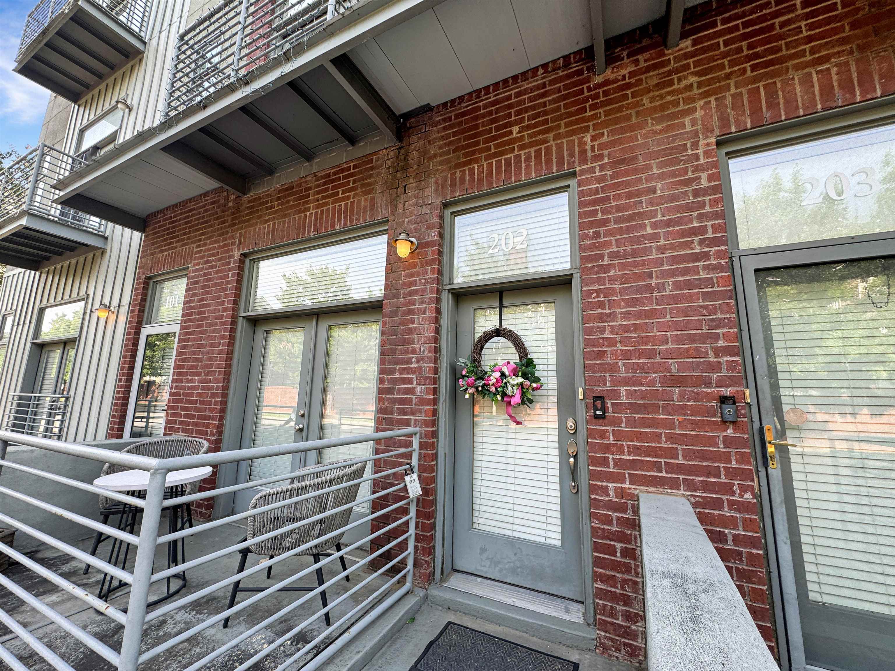 Memphis, Tennessee 38103, United States, 2 Bedrooms Bedrooms, ,3 BathroomsBathrooms,Residential,Active,111293