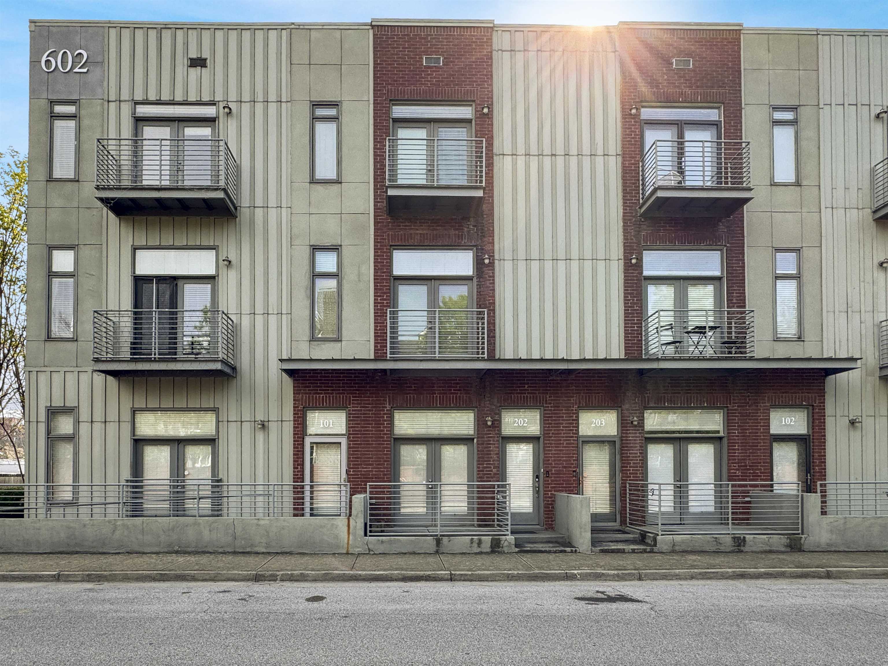 Memphis, Tennessee 38103, United States, 2 Bedrooms Bedrooms, ,3 BathroomsBathrooms,Residential,Active,111293 Memphis, Tennessee 38103, United States, 2 Bedrooms Bedrooms, ,3 BathroomsBathrooms,Residential,Active,111293