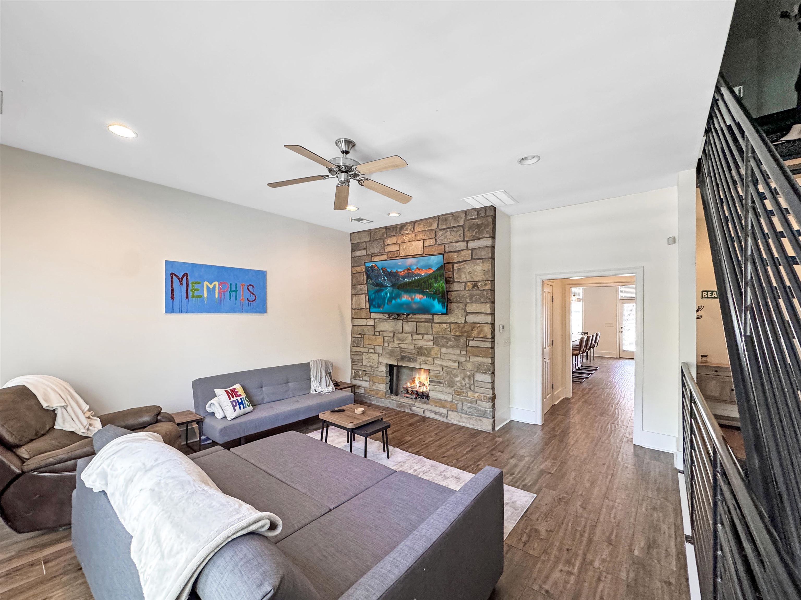 Memphis, Tennessee 38103, United States, 2 Bedrooms Bedrooms, ,3 BathroomsBathrooms,Residential,Active,111293