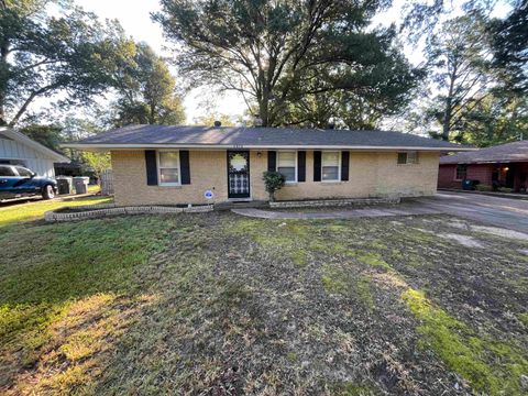 Photo of 4898 DIANNE DR, Memphis, TN 38116 (MLS # 10207303)