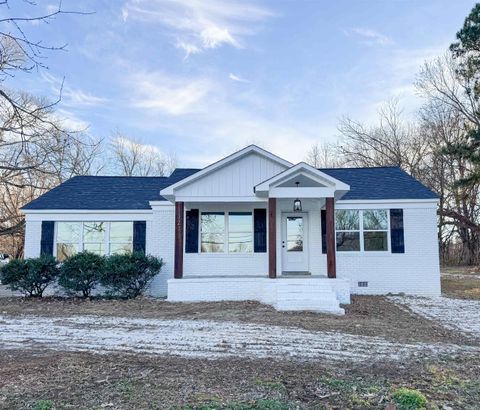 Photo of 1321 59 HWY W, Covington, TN 38019 (MLS # 10212081)