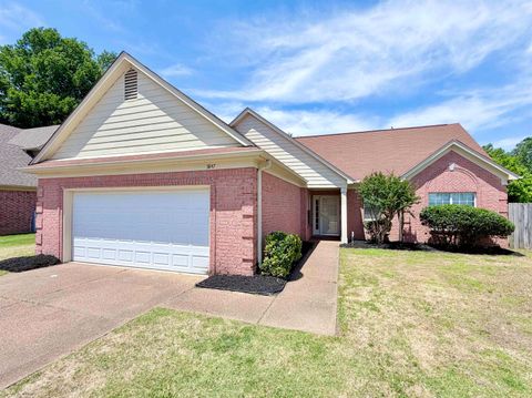 Photo of 5847 LILLIAN BEND DR, Arlington, TN 38002 (MLS # 10220883)