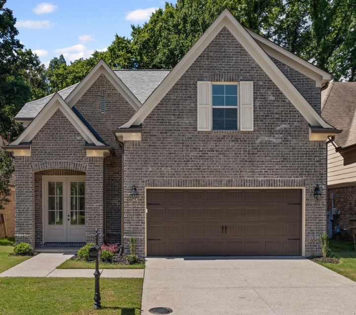 Photo 1 of 33 — 7299 WINTERBROOK LN, Cordova, TN 38018