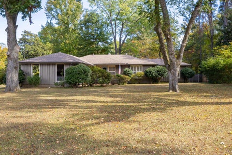 Photo of 1740 RIVERDALE RD, Memphis, TN 38138 (MLS # 10233391)