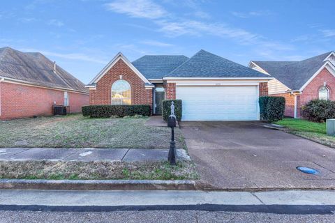 Photo of 1475 GOODLETT GROVE CV, Cordova, TN 38018 (MLS # 10215185)